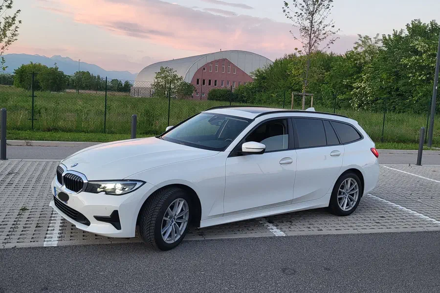 BMW SERIES 3 SW 318D BUSINESS ADVANTAGE AUTO TOURING FP